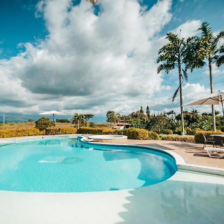 Hotel Arrayanes Del Quindio Монтенегро Екстериор снимка