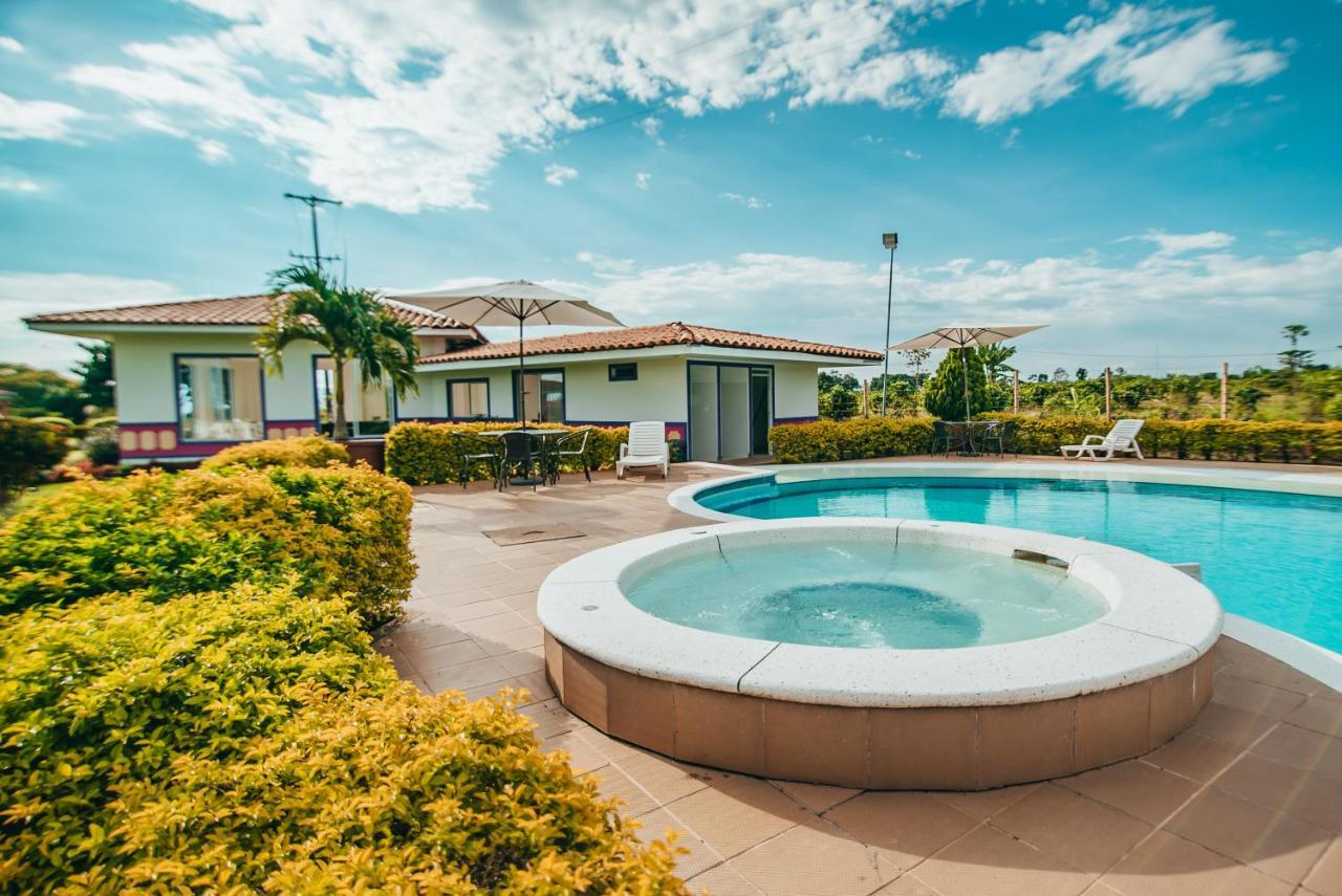 Hotel Arrayanes Del Quindio Монтенегро Екстериор снимка