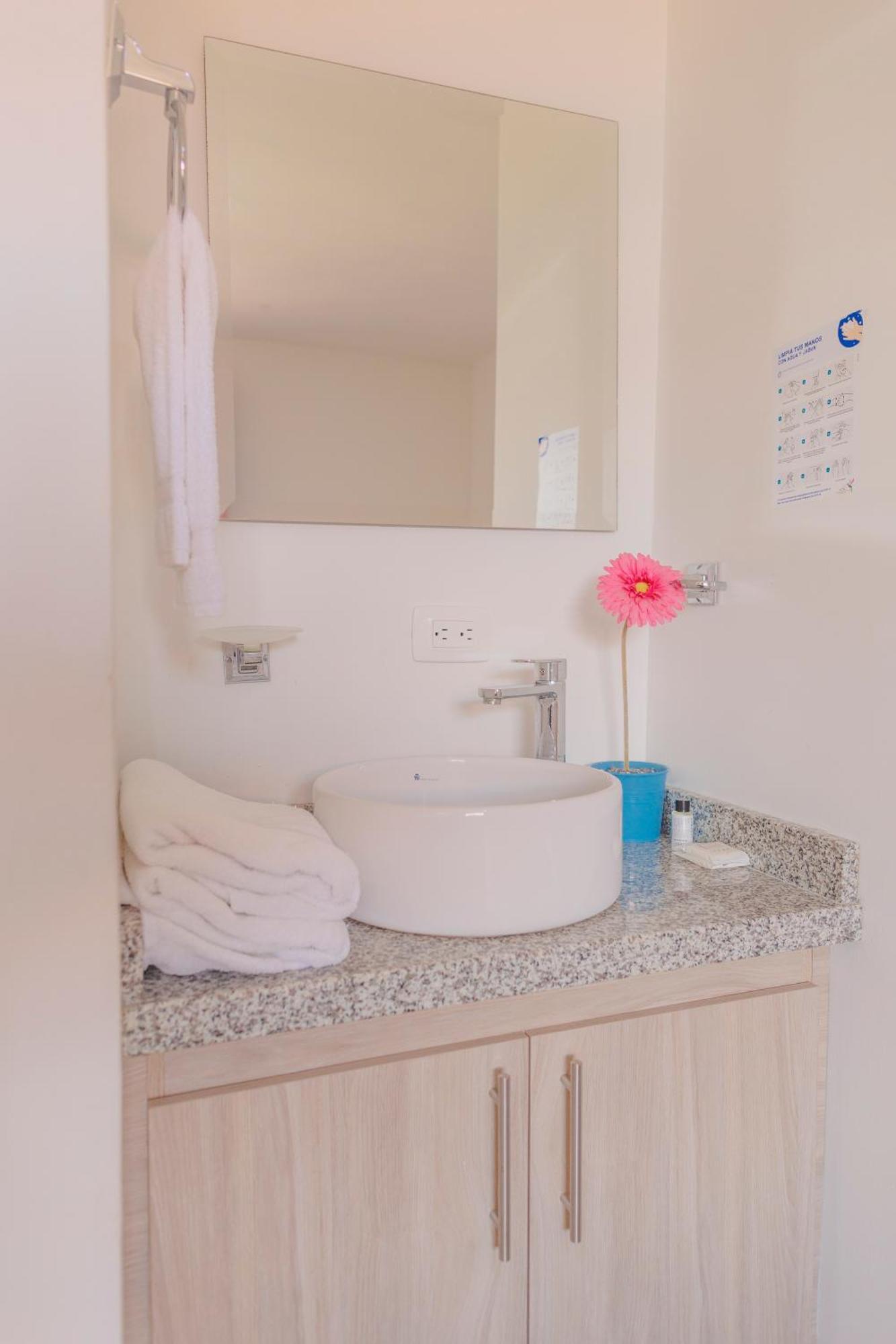 Hotel Arrayanes Del Quindio Монтенегро Екстериор снимка