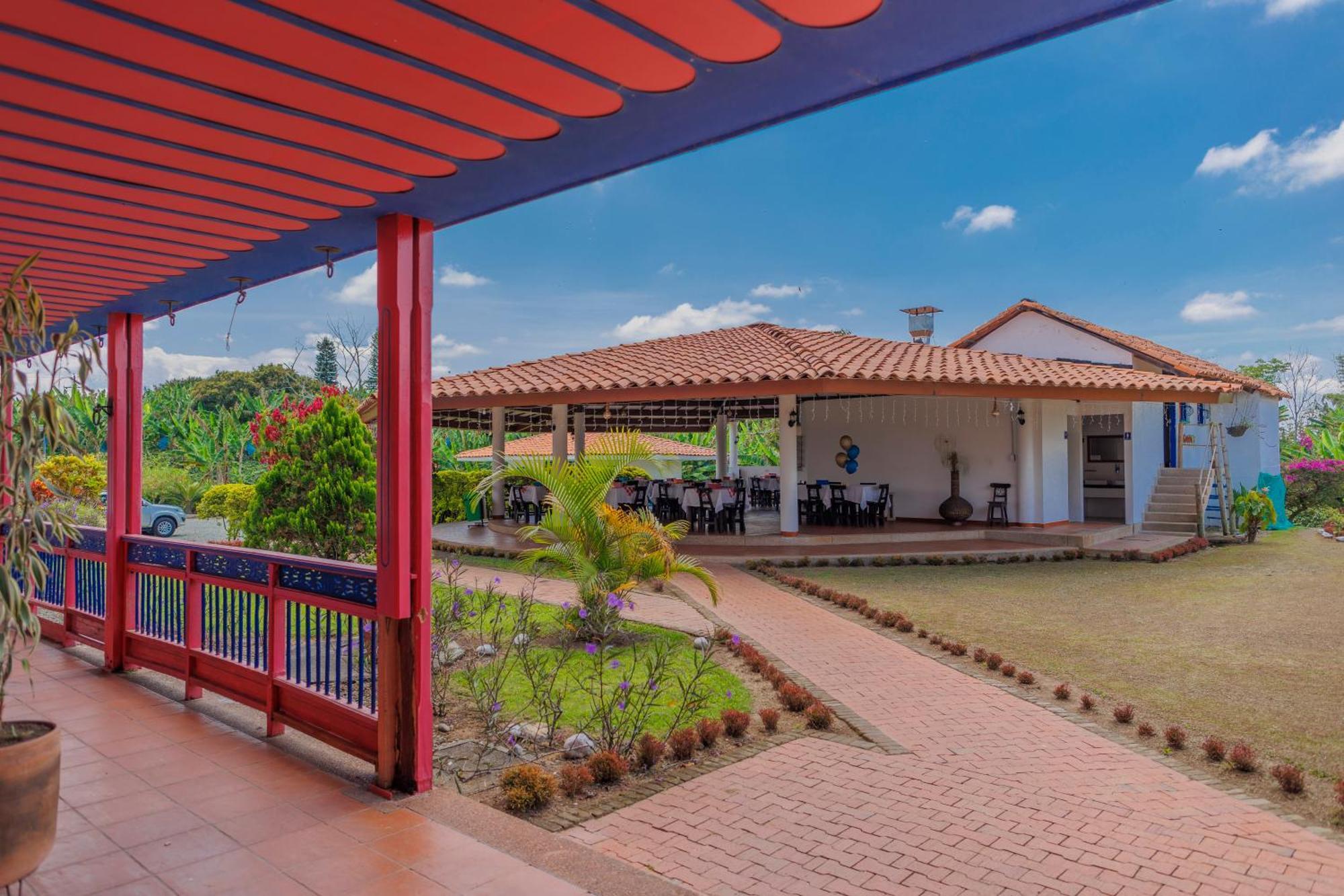 Hotel Arrayanes Del Quindio Монтенегро Екстериор снимка