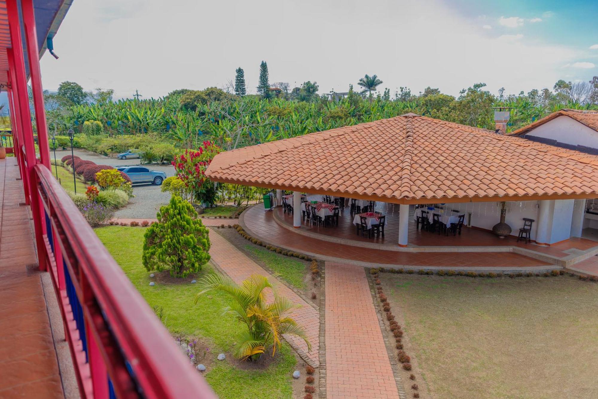Hotel Arrayanes Del Quindio Монтенегро Екстериор снимка