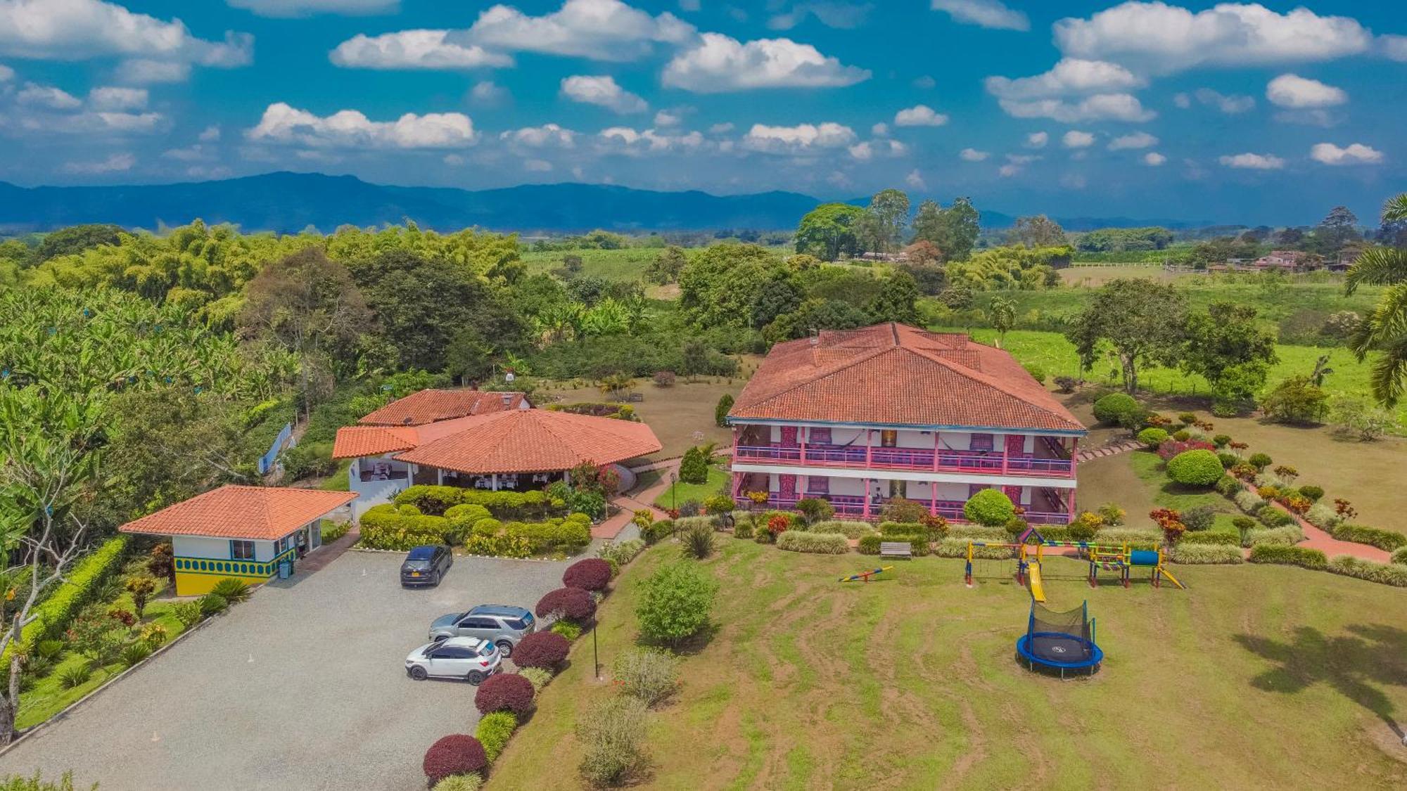 Hotel Arrayanes Del Quindio Монтенегро Екстериор снимка