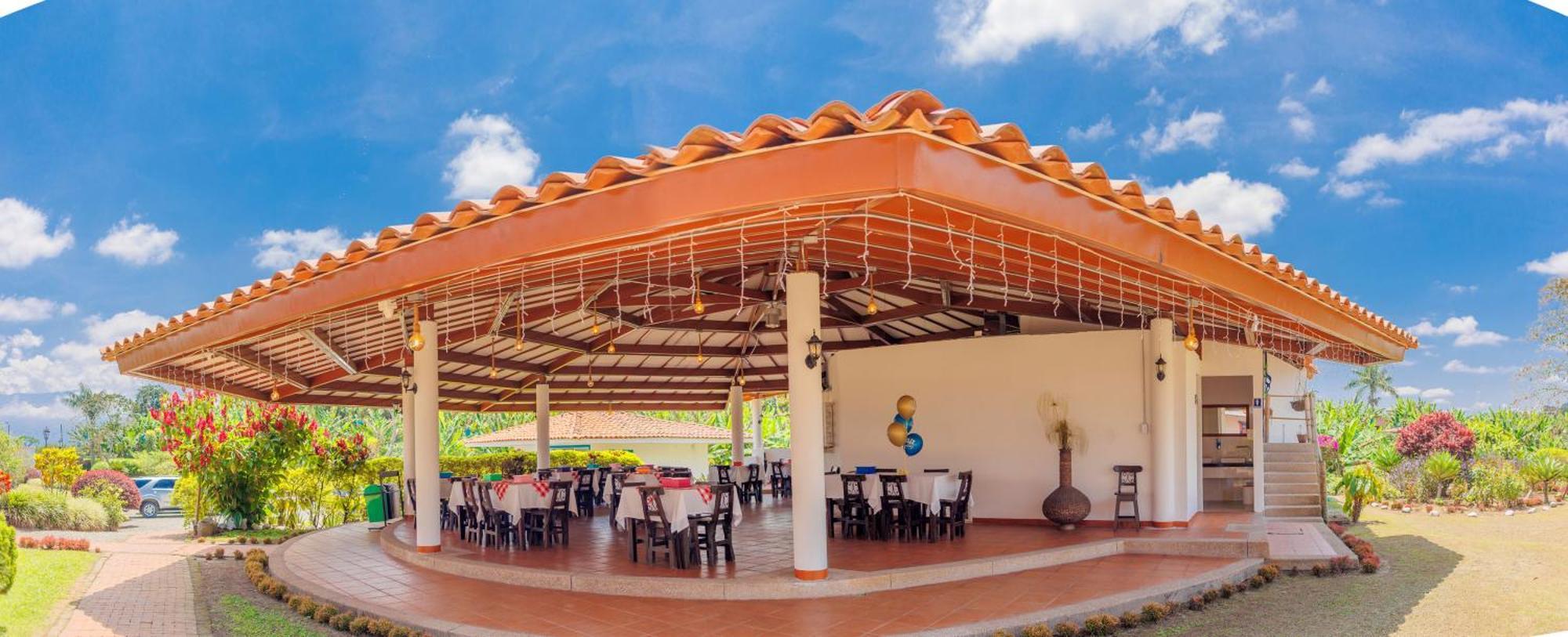 Hotel Arrayanes Del Quindio Монтенегро Екстериор снимка